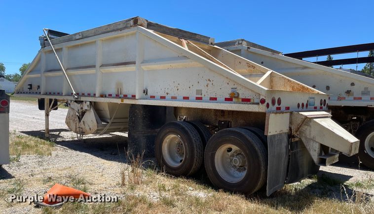 image for item LF9127 2008 Corn Belt S-3502  bottom dump trailer