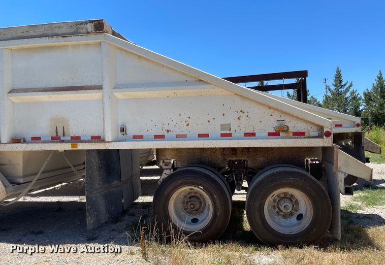 image for item LF9127 2008 Corn Belt S-3502  bottom dump trailer