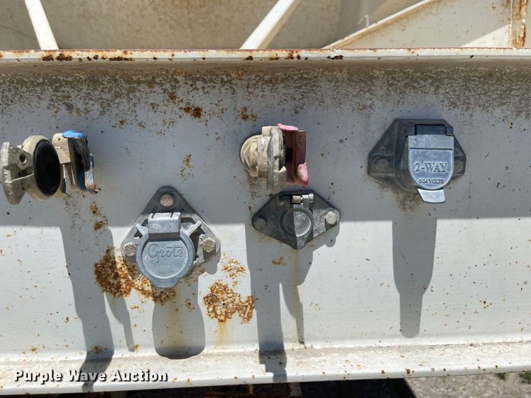 image for item LF9127 2008 Corn Belt S-3502  bottom dump trailer