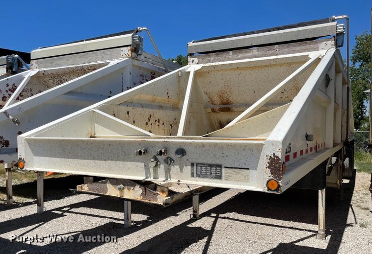 image for item LF9128 2007 Corn Belt S-4002  bottom dump trailer