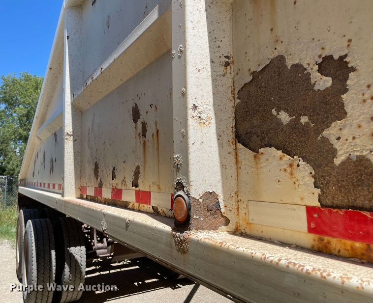 image for item LF9128 2007 Corn Belt S-4002  bottom dump trailer