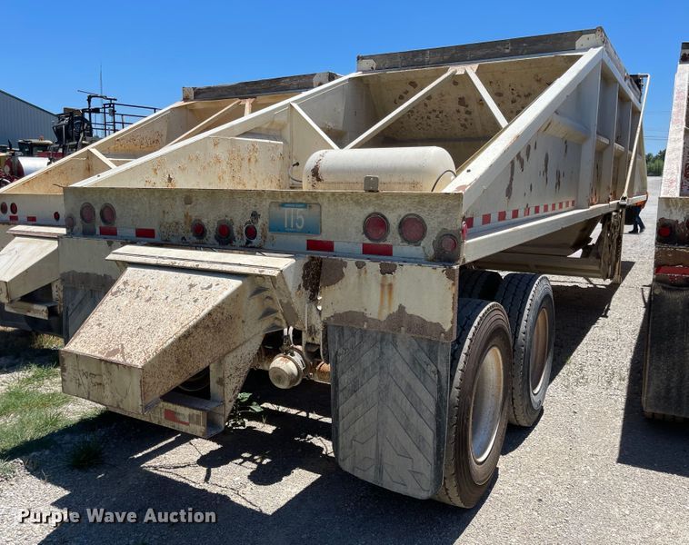 image for item LF9128 2007 Corn Belt S-4002  bottom dump trailer