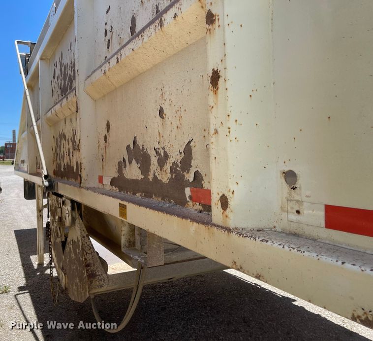image for item LF9128 2007 Corn Belt S-4002  bottom dump trailer