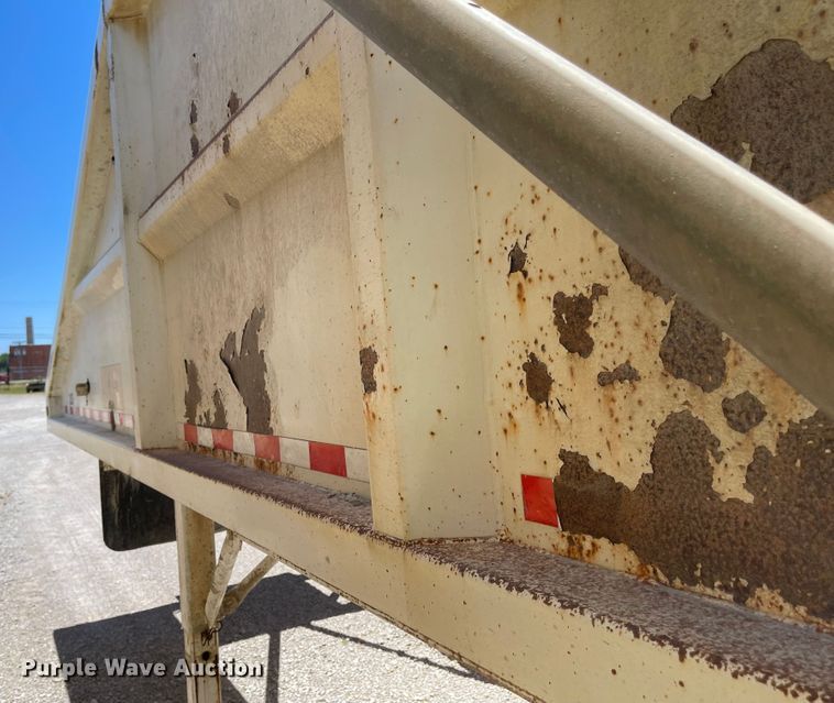 image for item LF9128 2007 Corn Belt S-4002  bottom dump trailer