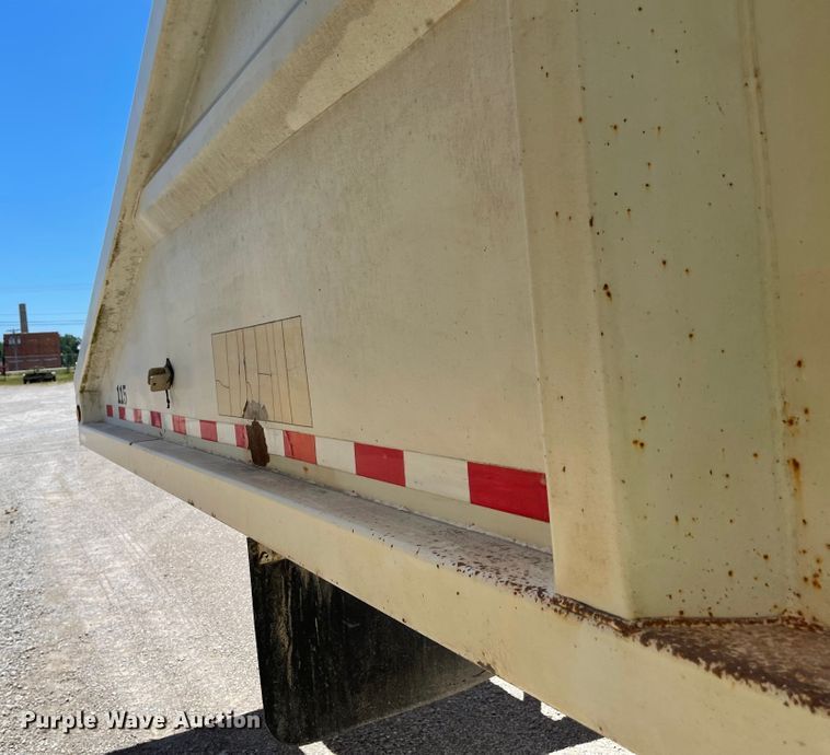image for item LF9128 2007 Corn Belt S-4002  bottom dump trailer