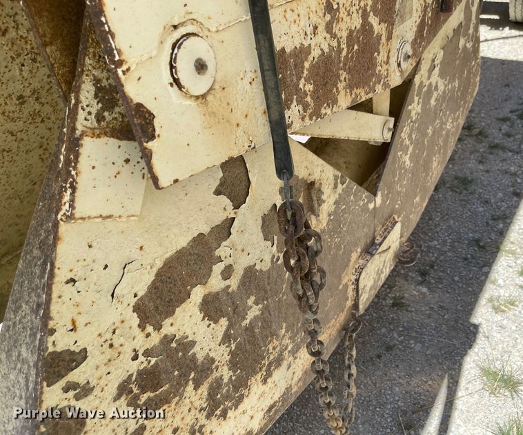 image for item LF9128 2007 Corn Belt S-4002  bottom dump trailer