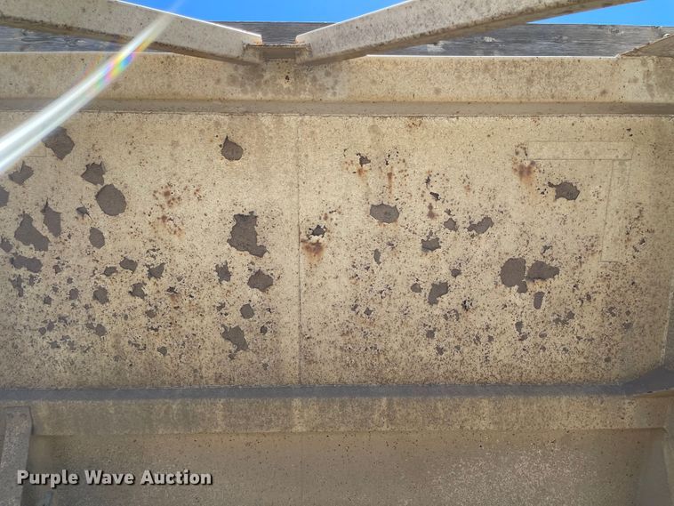 image for item LF9128 2007 Corn Belt S-4002  bottom dump trailer