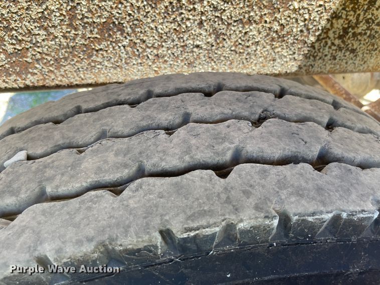 image for item LF9128 2007 Corn Belt S-4002  bottom dump trailer