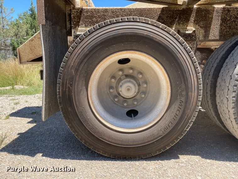 image for item LF9128 2007 Corn Belt S-4002  bottom dump trailer