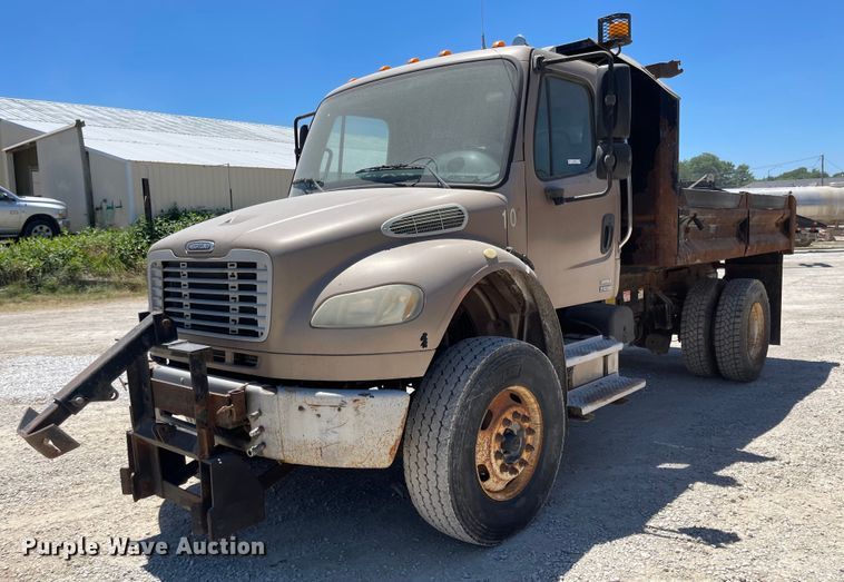 image for item LF9130 2005 Freightliner Business Class M2  dump truck