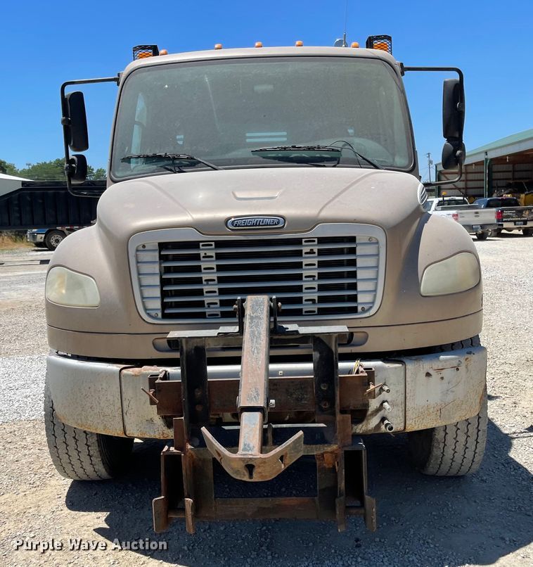 image for item LF9130 2005 Freightliner Business Class M2  dump truck