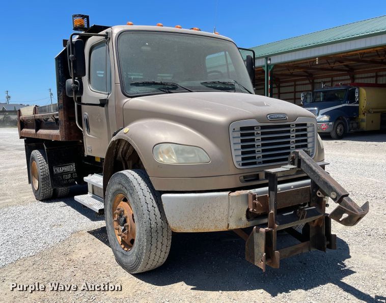 image for item LF9130 2005 Freightliner Business Class M2  dump truck