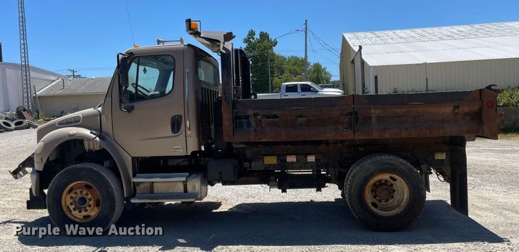 image for item LF9130 2005 Freightliner Business Class M2  dump truck