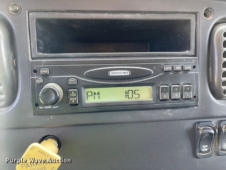 image for item LF9130 2005 Freightliner Business Class M2  dump truck