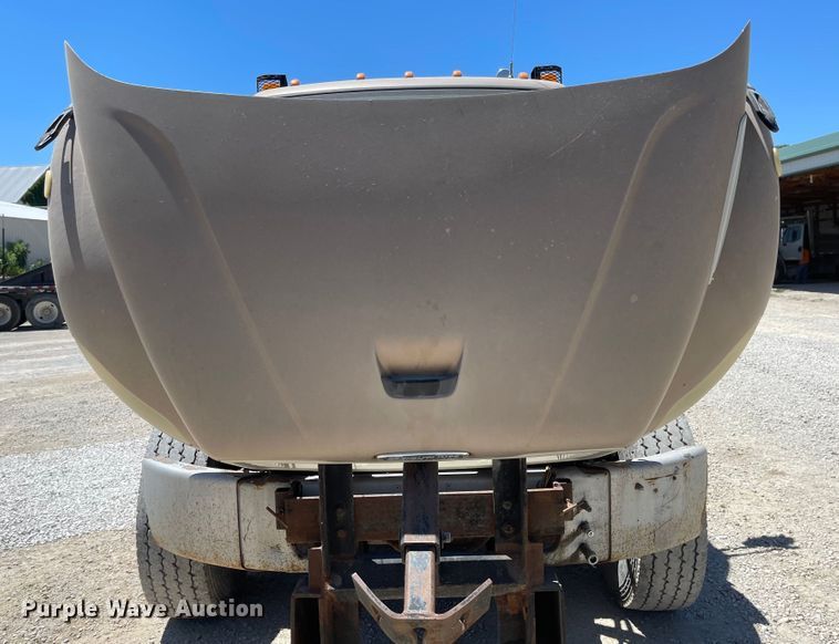 image for item LF9130 2005 Freightliner Business Class M2  dump truck