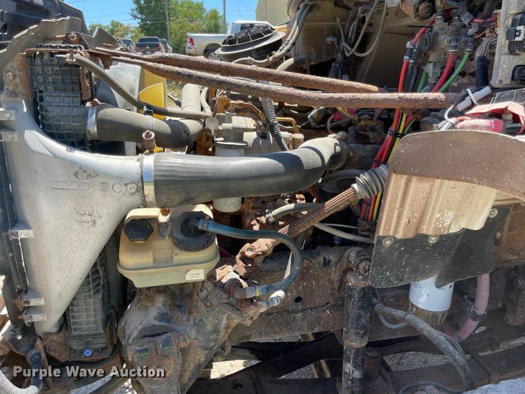 image for item LF9130 2005 Freightliner Business Class M2  dump truck