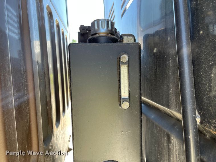 image for item LF9130 2005 Freightliner Business Class M2  dump truck