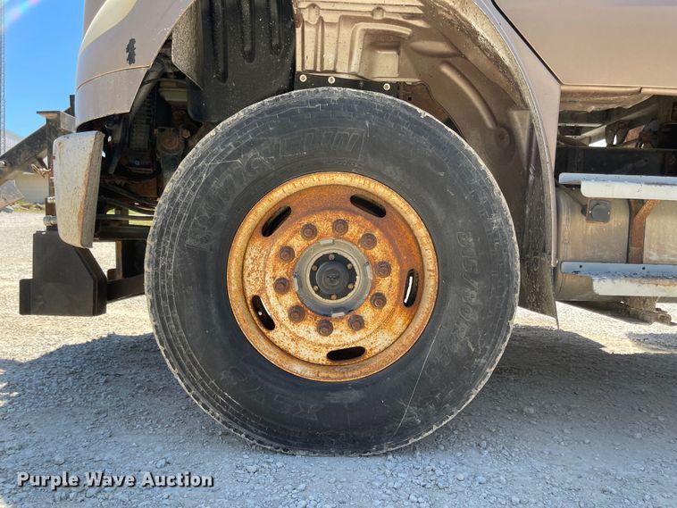 image for item LF9130 2005 Freightliner Business Class M2  dump truck