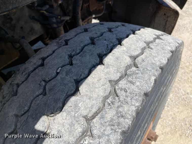 image for item LF9130 2005 Freightliner Business Class M2  dump truck