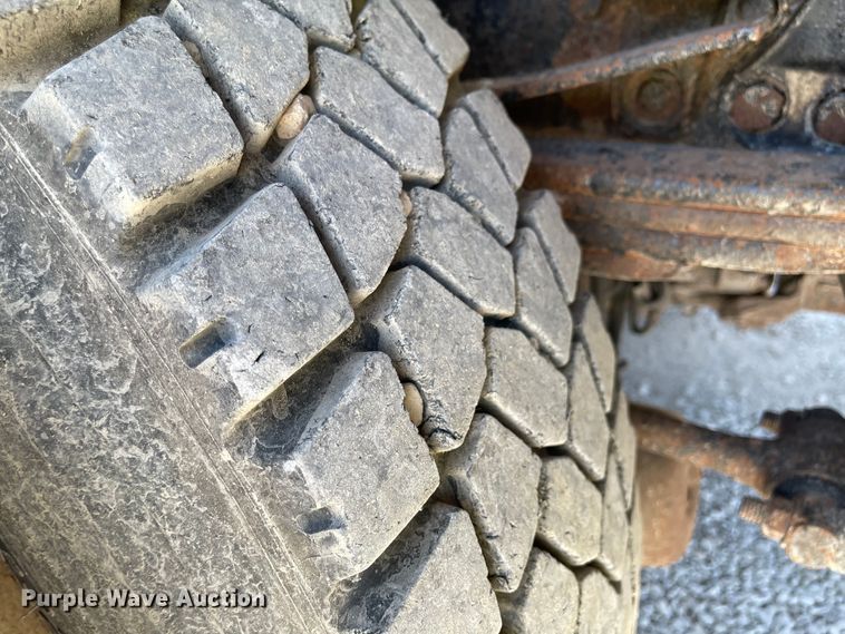 image for item LF9130 2005 Freightliner Business Class M2  dump truck