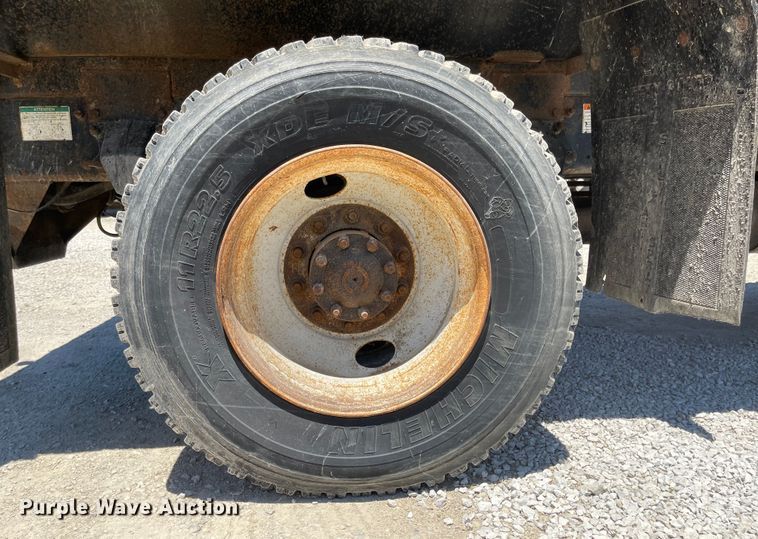 image for item LF9130 2005 Freightliner Business Class M2  dump truck