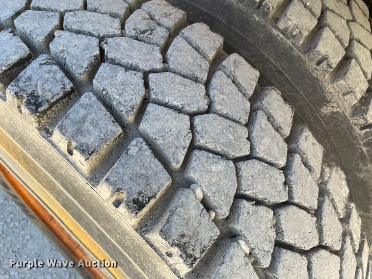 image for item LF9130 2005 Freightliner Business Class M2  dump truck