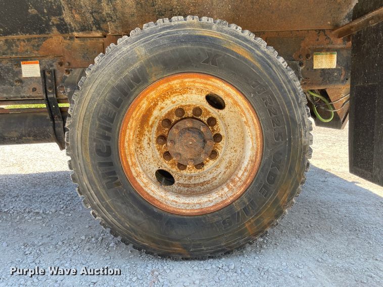 image for item LF9130 2005 Freightliner Business Class M2  dump truck