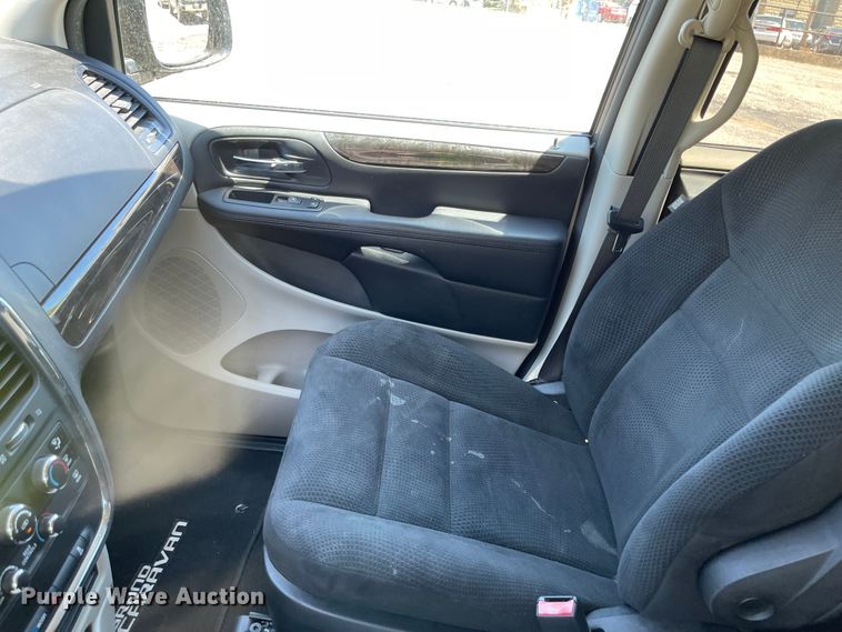 image for item LF9131 2015 Dodge Grand Caravan  van