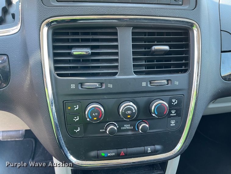 image for item LF9131 2015 Dodge Grand Caravan  van