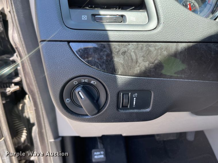 image for item LF9131 2015 Dodge Grand Caravan  van