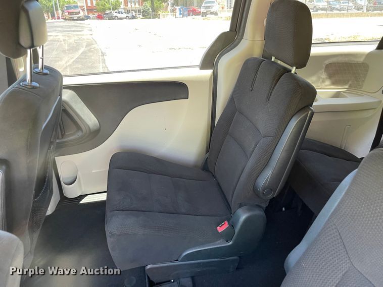 image for item LF9131 2015 Dodge Grand Caravan  van