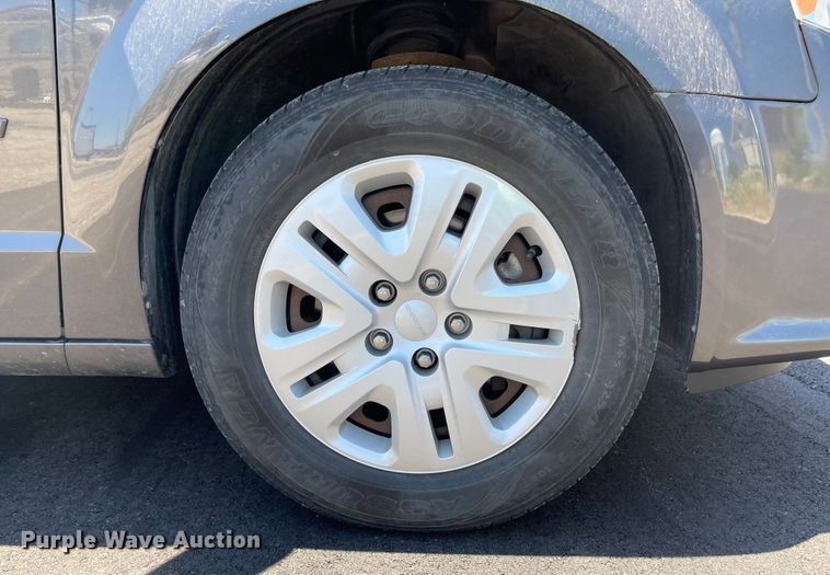 image for item LF9131 2015 Dodge Grand Caravan  van