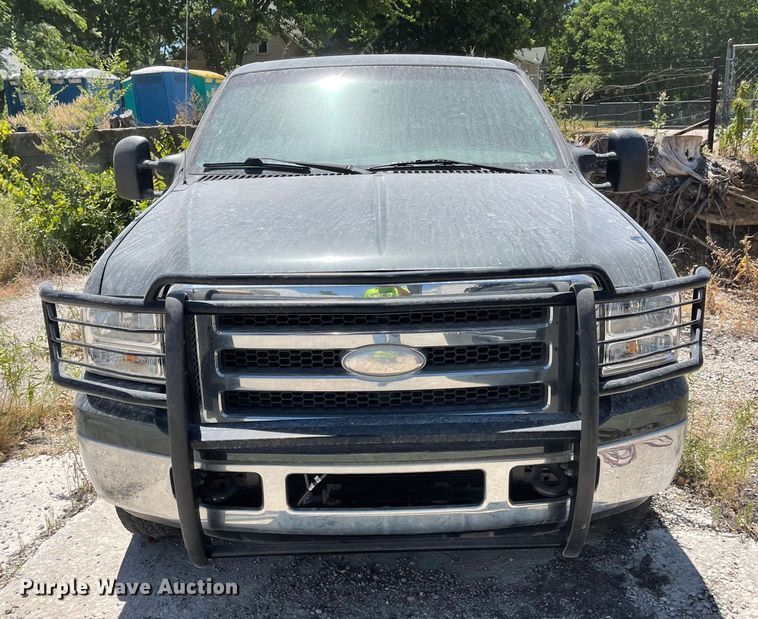 image for item LF9134 2005 Ford Excursion  SUV