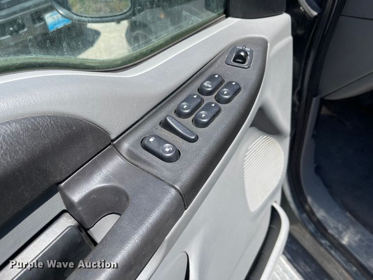 image for item LF9134 2005 Ford Excursion  SUV