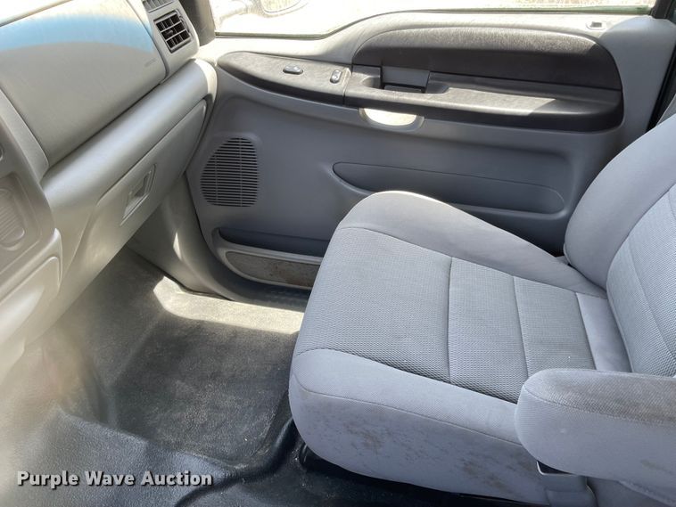 image for item LF9134 2005 Ford Excursion  SUV