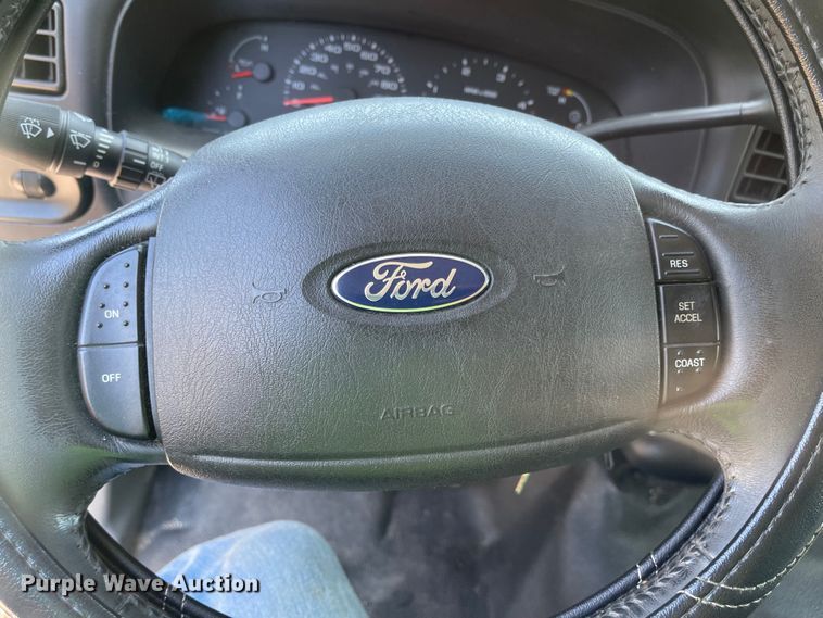 image for item LF9134 2005 Ford Excursion  SUV