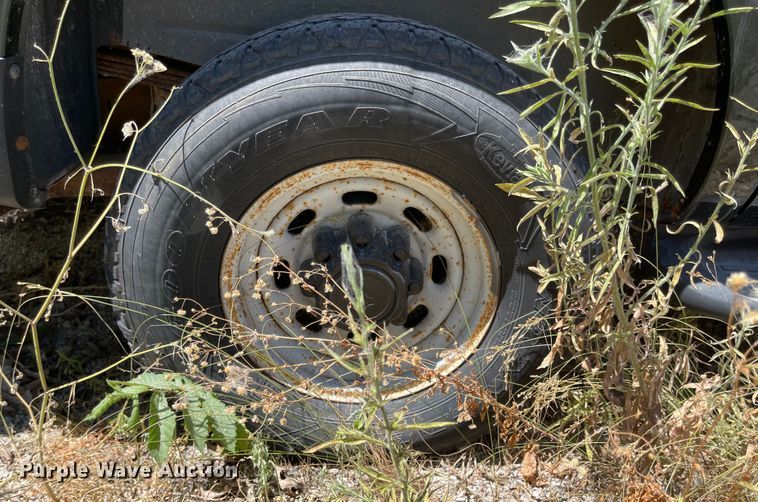 image for item LF9134 2005 Ford Excursion  SUV