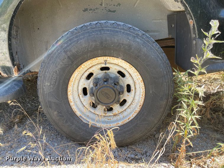 image for item LF9134 2005 Ford Excursion  SUV