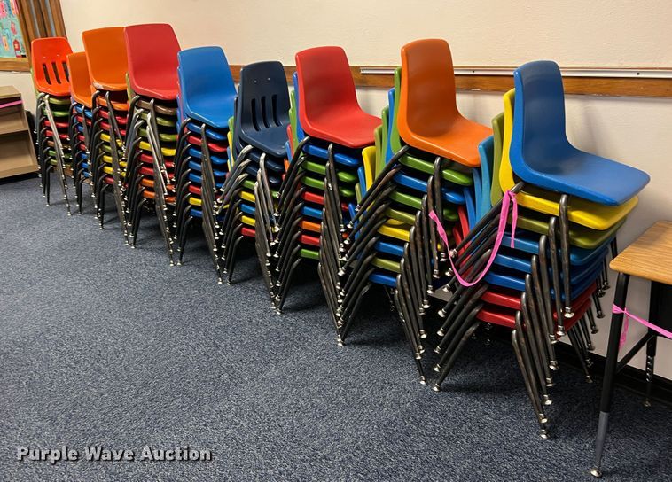 image for item LI9308 Approximately 68 chairs