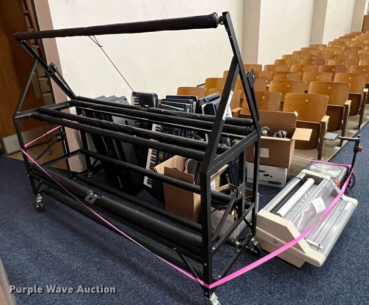 image for item LI9312 Music equipment