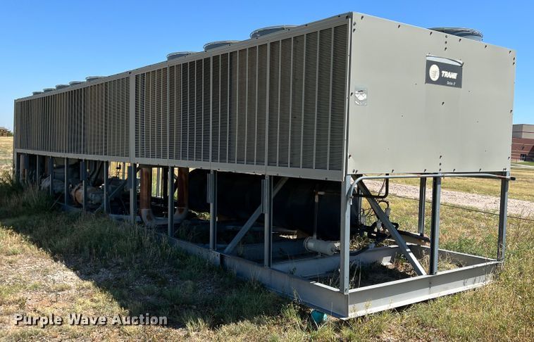 image for item LI9320 Trane RTAA2404XN01A3D0BFGRN  AC unit