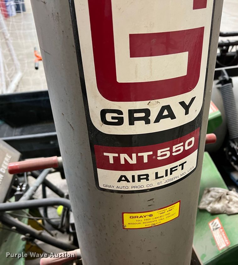 image for item LI9324 Gray TNT550  pneumatic jack