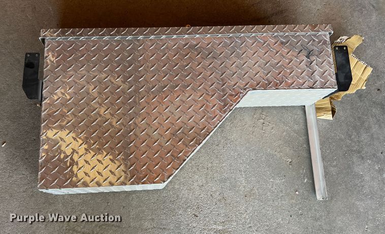 image for item LI9340 (2) toolboxes