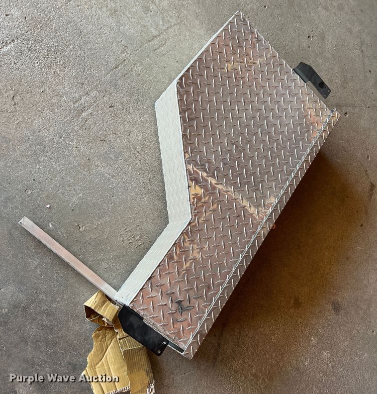 image for item LI9340 (2) toolboxes