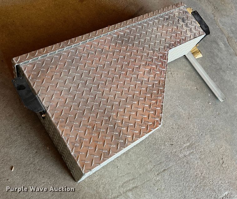 image for item LI9340 (2) toolboxes