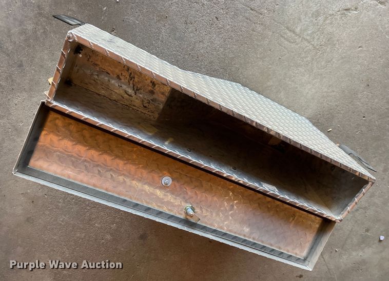 image for item LI9340 (2) toolboxes