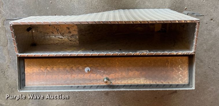 image for item LI9340 (2) toolboxes