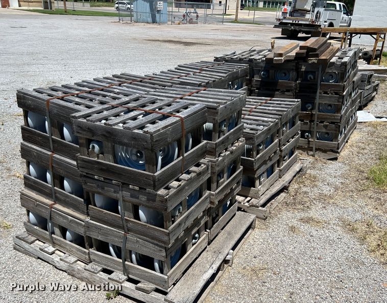 image for item LI9341 Approximately 148 electrical insulators