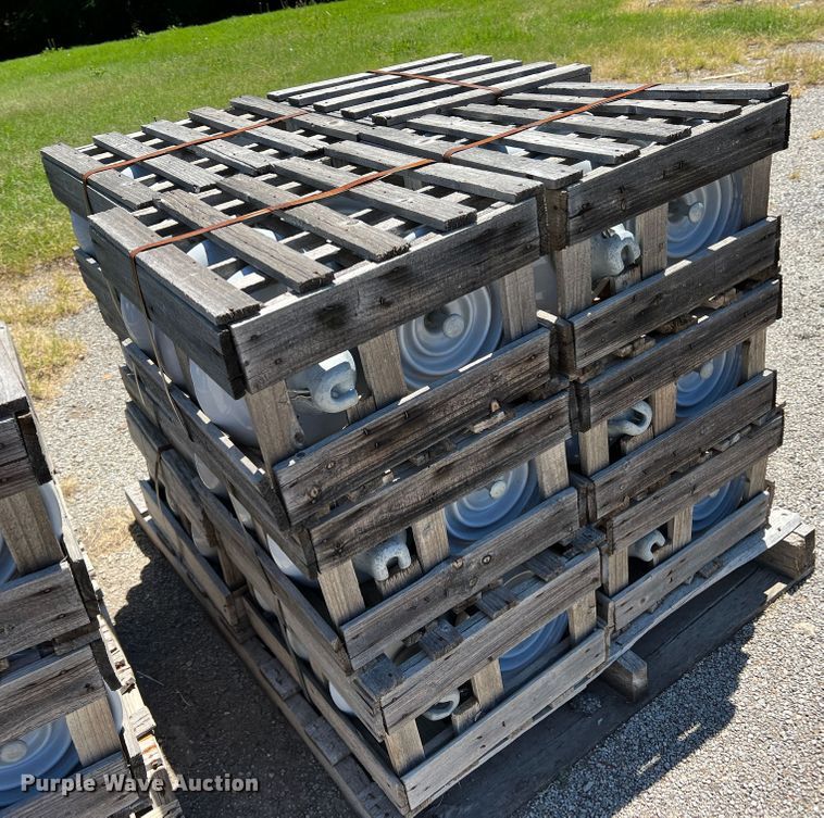 image for item LI9341 Approximately 148 electrical insulators