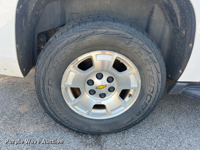 image for item LI9348 2011 Chevrolet Suburban  SUV